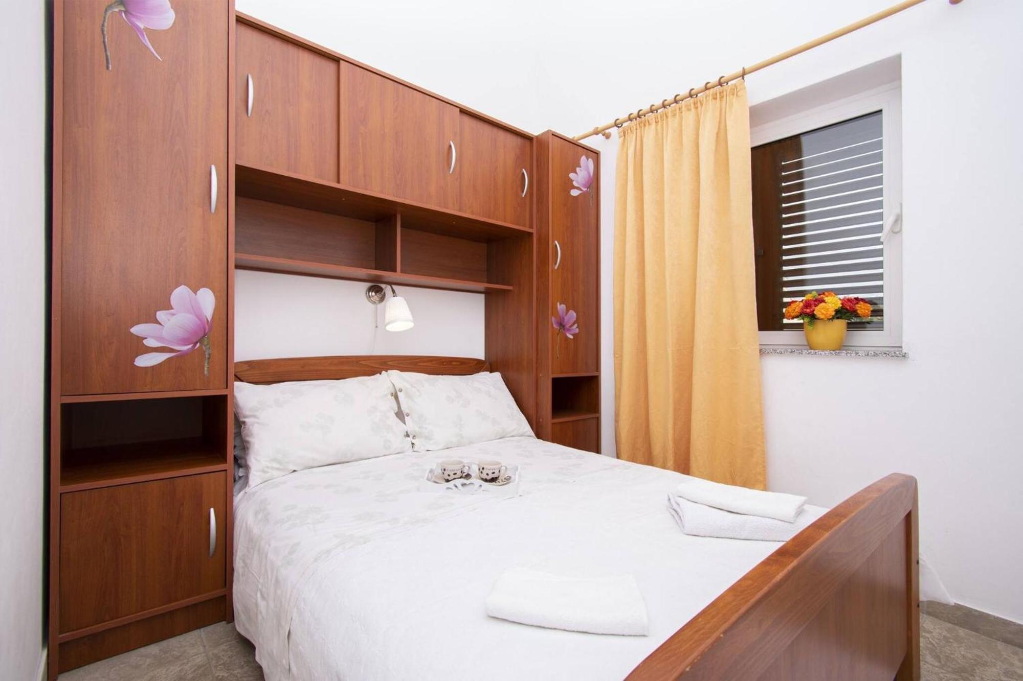 Apartment Meri Razanj With Sea View エクステリア 写真