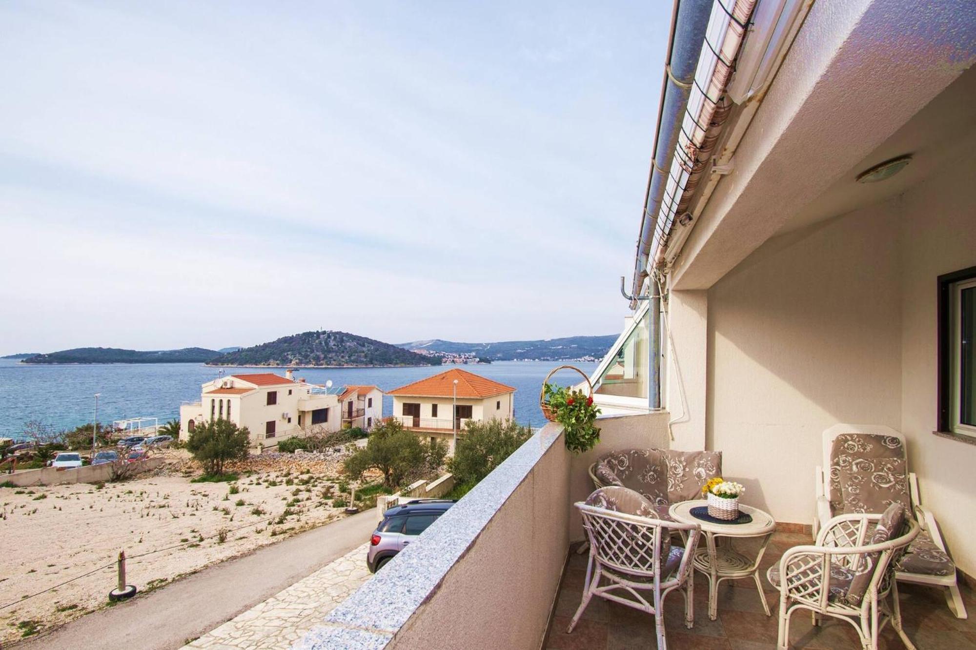 Apartment Meri Razanj With Sea View エクステリア 写真